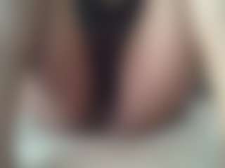 uwerashams's Live Sex Cam Show