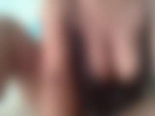uwerashams's Live Sex Cam Show