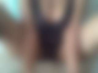 uwerashams's Live Sex Cam Show