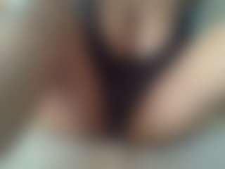 uwerashams's Live Sex Cam Show