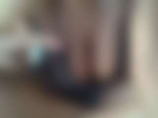 uwerashams's Live Sex Cam Show
