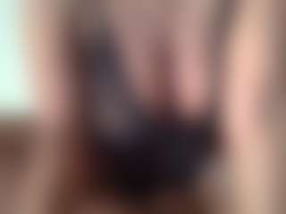 uwerashams's Live Sex Cam Show