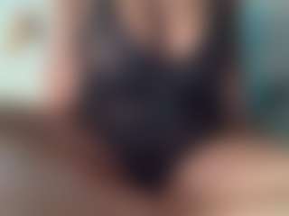 uwerashams's Live Sex Cam Show