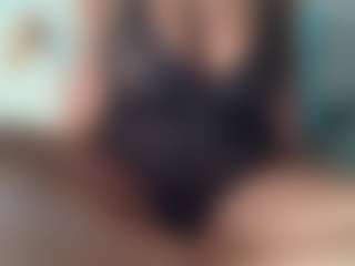 uwerashams's Live Sex Cam Show