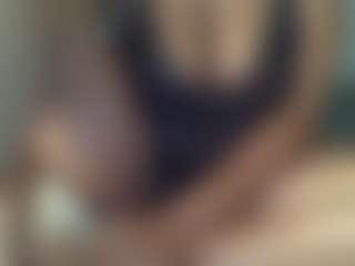 uwerashams's Live Sex Cam Show