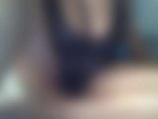 uwerashams's Live Sex Cam Show