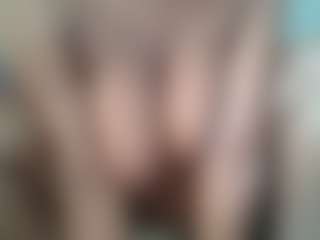 uwerashams's Live Sex Cam Show
