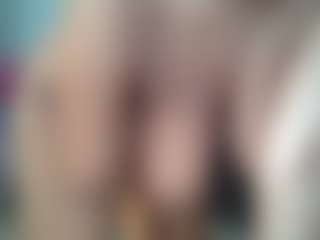 uwerashams's Live Sex Cam Show
