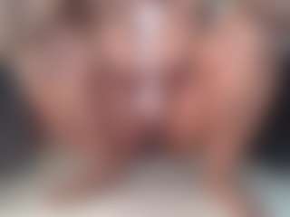uwerashams's Live Sex Cam Show