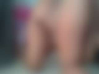 uwerashams's Live Sex Cam Show