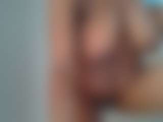 uwerashams's Live Sex Cam Show