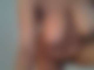uwerashams's Live Sex Cam Show