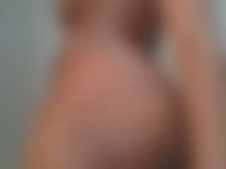 uwerashams's Live Sex Cam Show