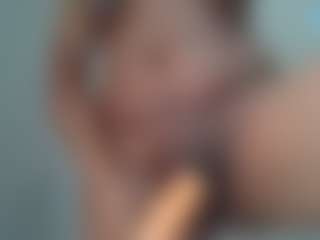 uwerashams's Live Sex Cam Show