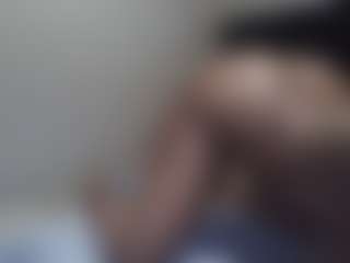 uwerashams's Live Sex Cam Show
