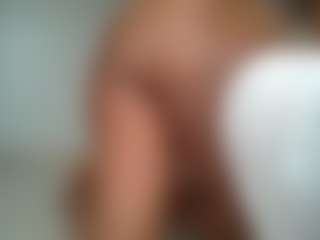 uwerashams's Live Sex Cam Show