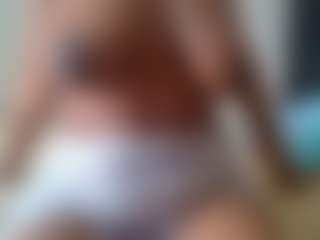 uwerashams's Live Sex Cam Show