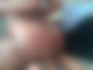 uwerashams's Live Sex Cam Show