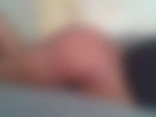 uwerashams's Live Sex Cam Show