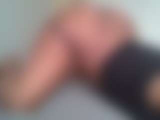 uwerashams's Live Sex Cam Show