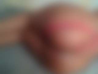 uwerashams's Live Sex Cam Show