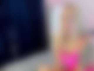 Live cam show with ValeriFoxy - Green Eyes on Camsoda