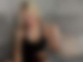 Live cam show with ValeriFoxy - Moaning on Nude Live Now