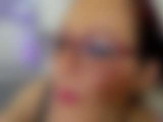 Live cam show with CataleyaReed - Wet on Mixed Magazine Live