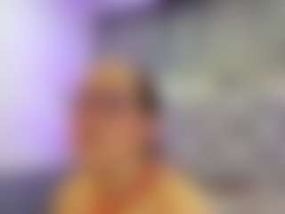 Live cam show with CataleyaReed - Public Toys on eurowanks.com