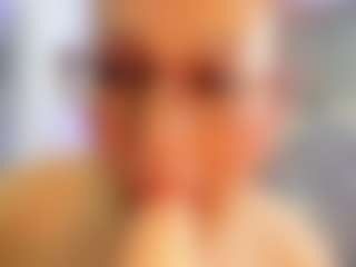 CataleyaReed's Live Sex Cam Show