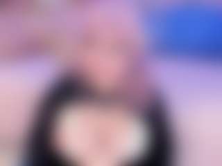 Live cam show with Giamoretti1 - Shaved Pussy Brown Hair on SxyPornLive