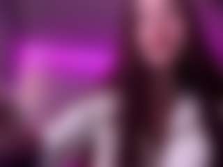 Evelyn's Live Sex Cam Show