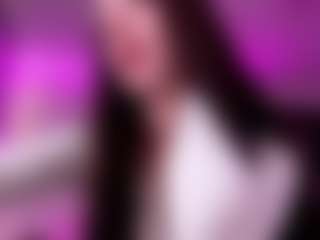 Live cam show with Evelyn - New Teen (18+) on Camsoda