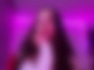 Evelyn's Live Sex Cam Show