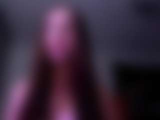 Evelyn's Live Sex Cam Show