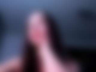 Evelyn's Live Sex Cam Show