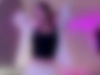 Evelyn's Live Sex Cam Show