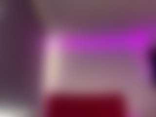 Evelyn's Live Sex Cam Show
