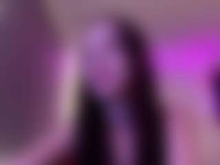 Evelyn's Live Sex Cam Show