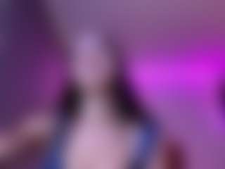 Evelyn's Live Sex Cam Show