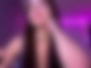 Live cam show with Evelyn - Nipple Piercings on Fling VIP Chat
