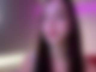 Live cam show with Evelyn - Brown Hair on Camsoda