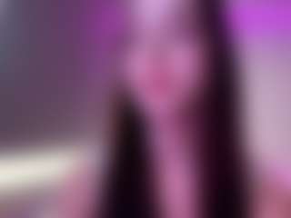 Evelyn's Live Sex Cam Show