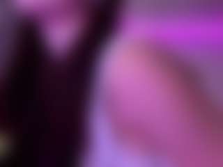 Evelyn's Live Sex Cam Show