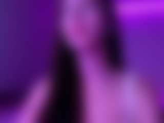 Evelyn's Live Sex Cam Show