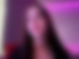 Live cam show with Evelyn - Ass Bouncing on CamClone
