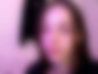 Evelyn's Live Sex Cam Show