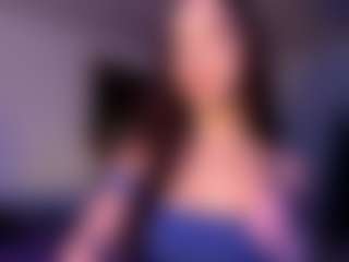 Live cam show with Evelyn - Green Eyes on Camsoda