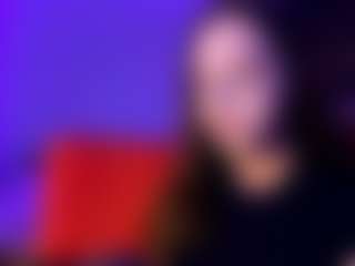 Live cam show with Evelyn - Brown Hair on xDating