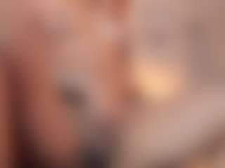 KissMeAri's Live Sex Cam Show